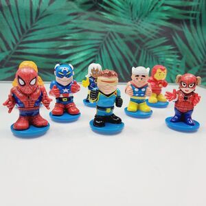 8 mini figurine vintage superhero Cake Toppers 2in MGA 2007